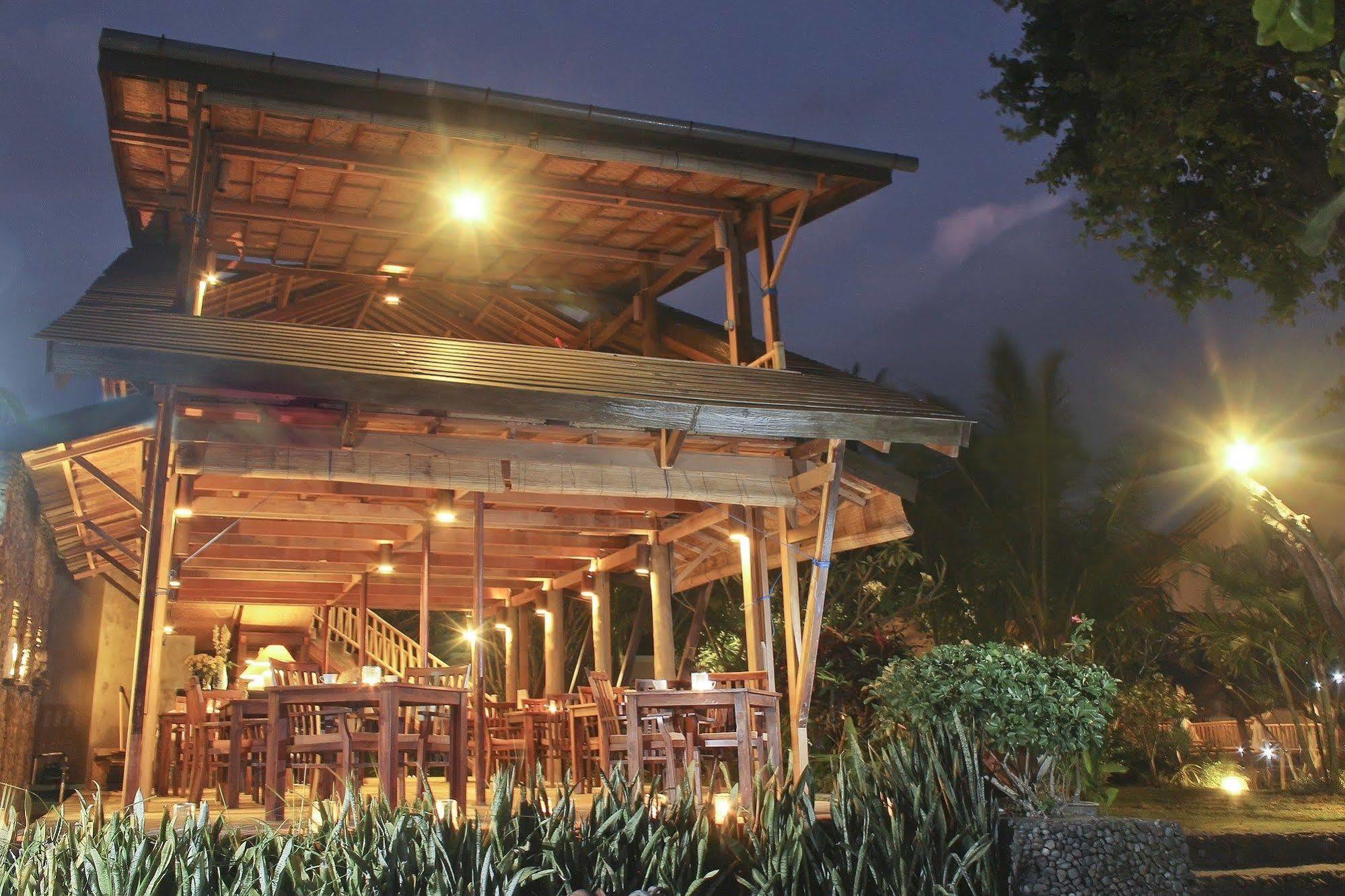 Hotel Sunsethouse Lombok Mangsit Exteriér fotografie