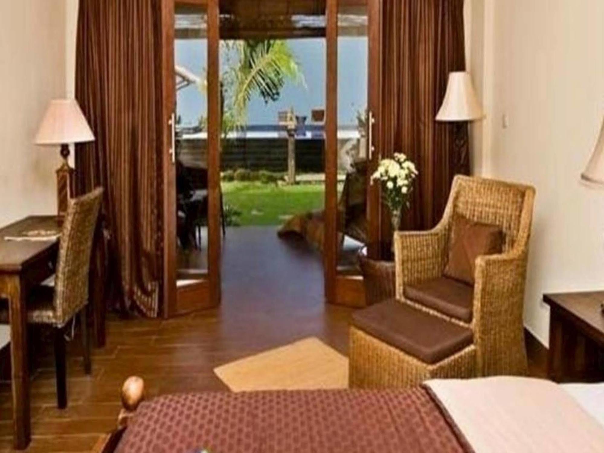 Hotel Sunsethouse Lombok Mangsit Exteriér fotografie